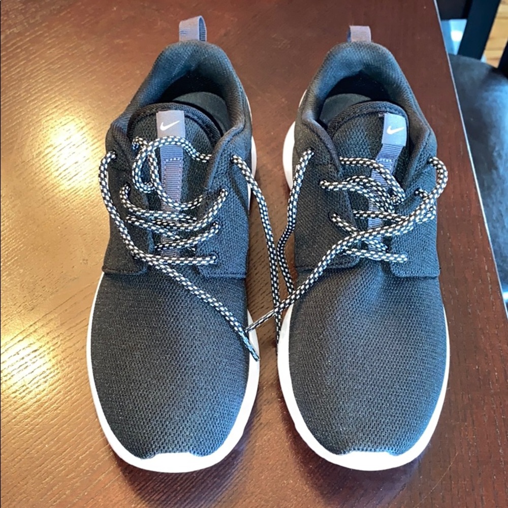 Women’s Nike Sneaker